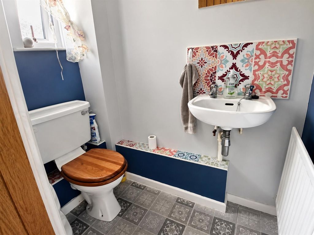 Property photo 2 of 24
