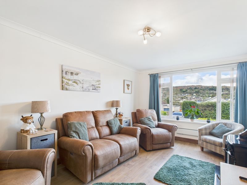 Property photo 2 of 14 Lounge