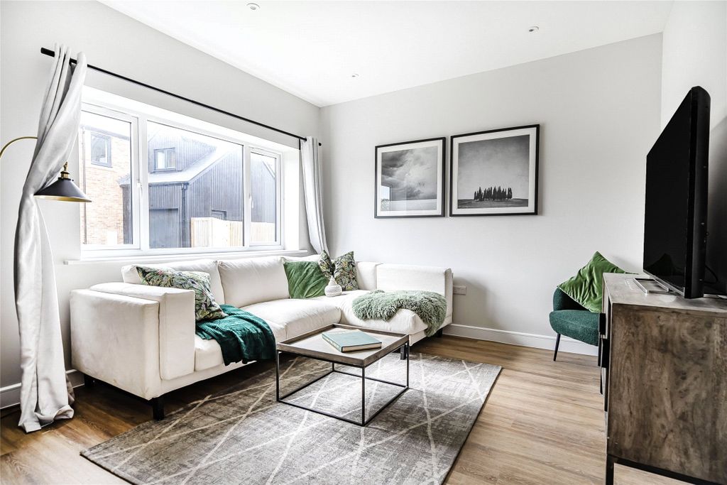 Property photo 3 of 23 Plot 8