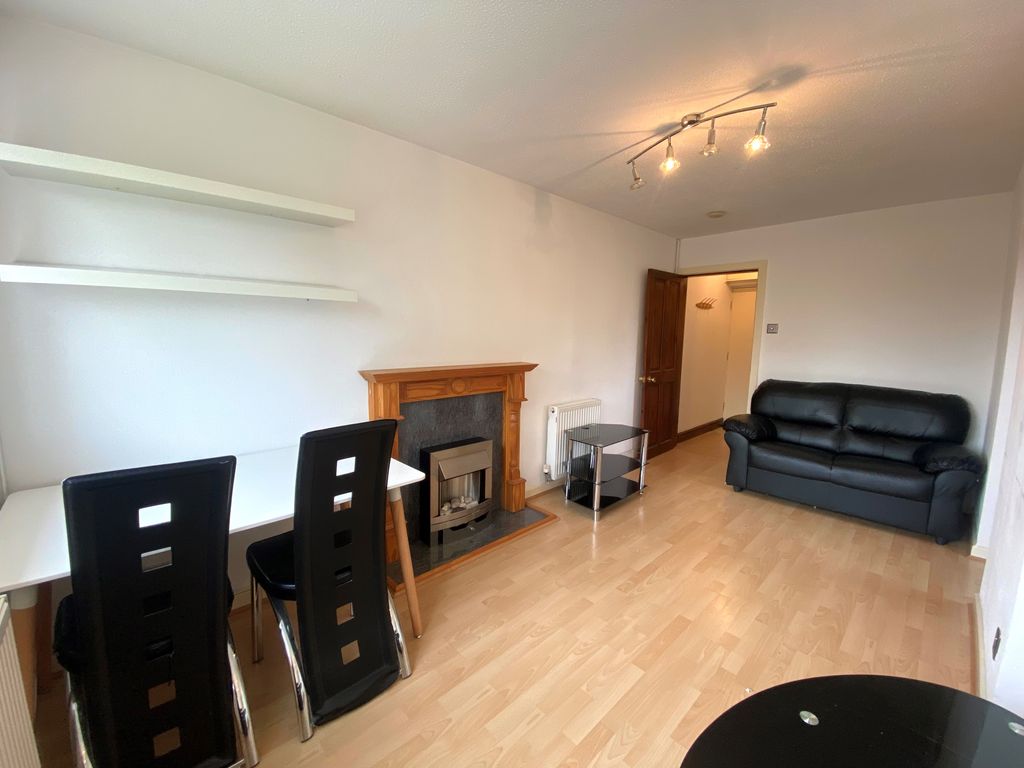 Property photo 3 of 5