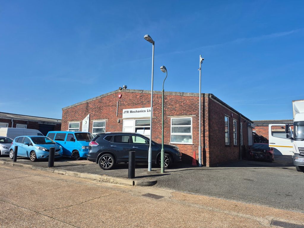 Property photo 3 of 4 Photo 4