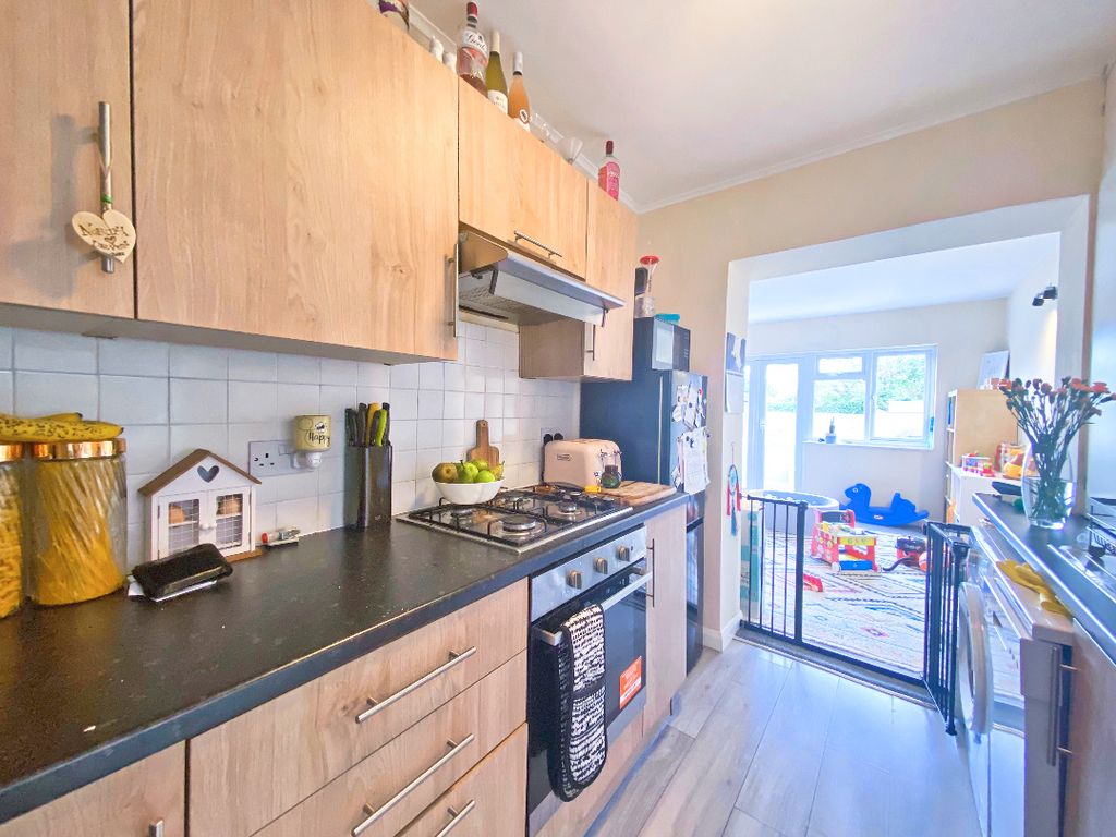 Property photo 2 of 9 2
