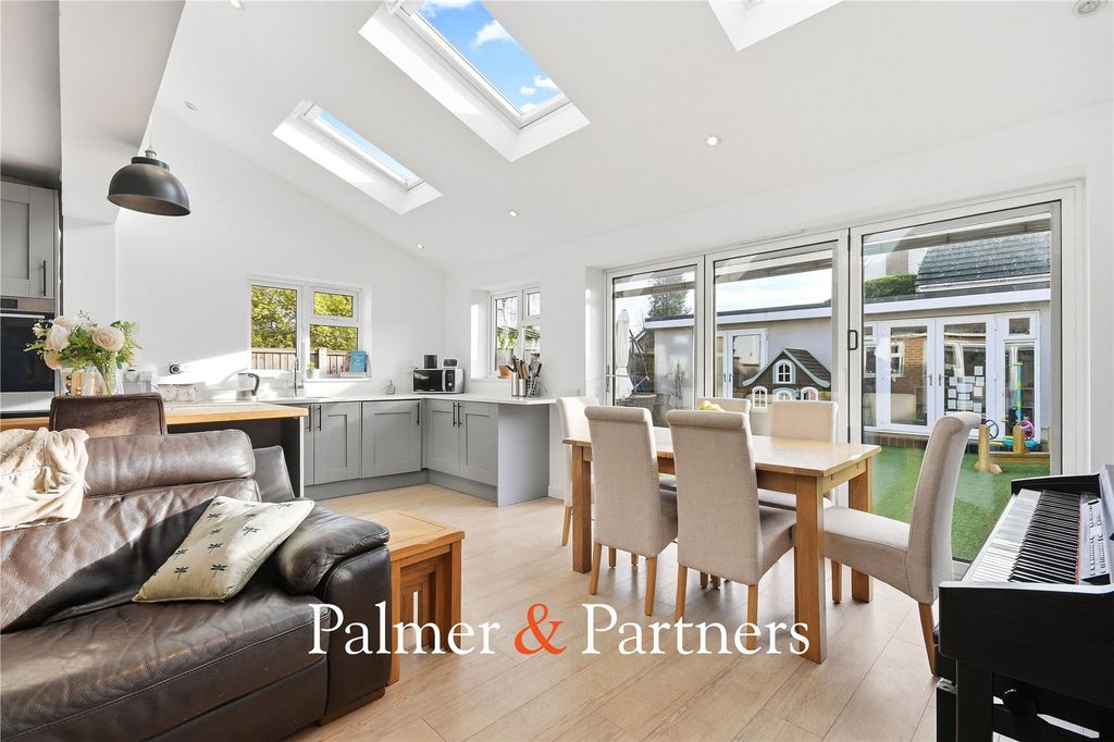 Property photo 2 of 21 Picture No. 22