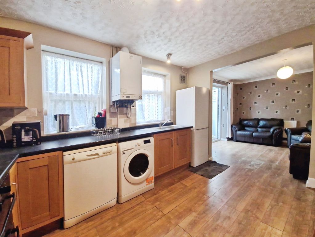 Property photo 2 of 16