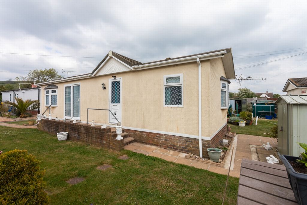 Property photo 1 of 11 Front