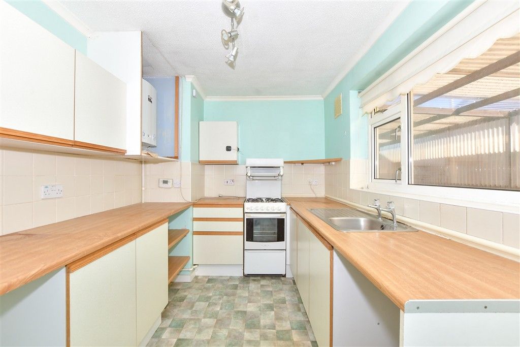 Property photo 2 of 14 Kitchen