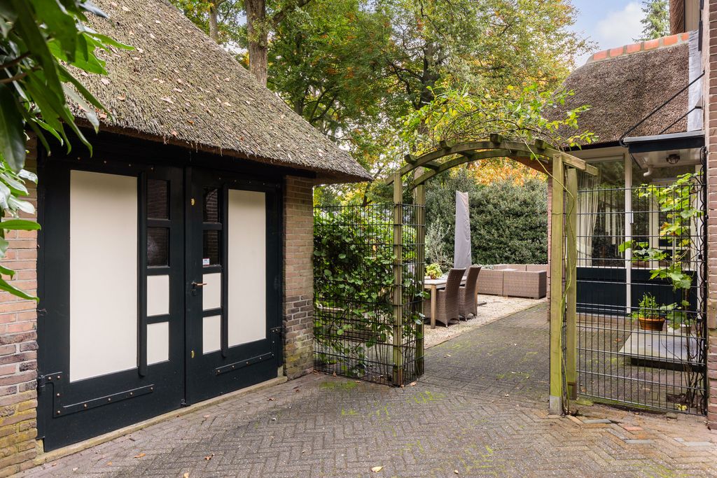 Property photo 3 of 34