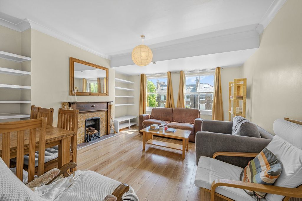 Property photo 2 of 13