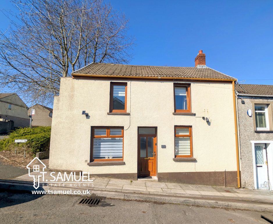 Property photo 1 of 33 9Bafc8c1E8E799Fd1Cec559d50Ef08c2.Jpeg