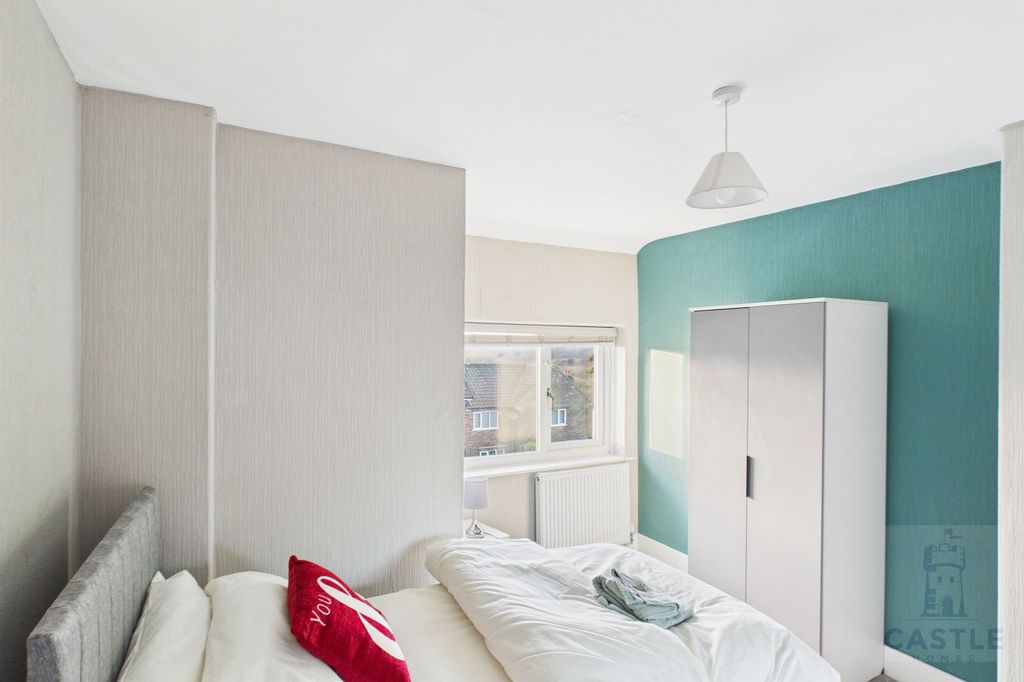 Property photo 1 of 10 Bedroom 4