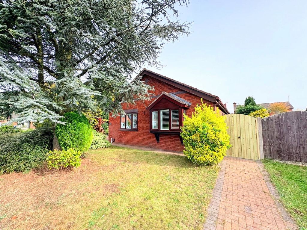 Property photo 2 of 19 Picture No. 16