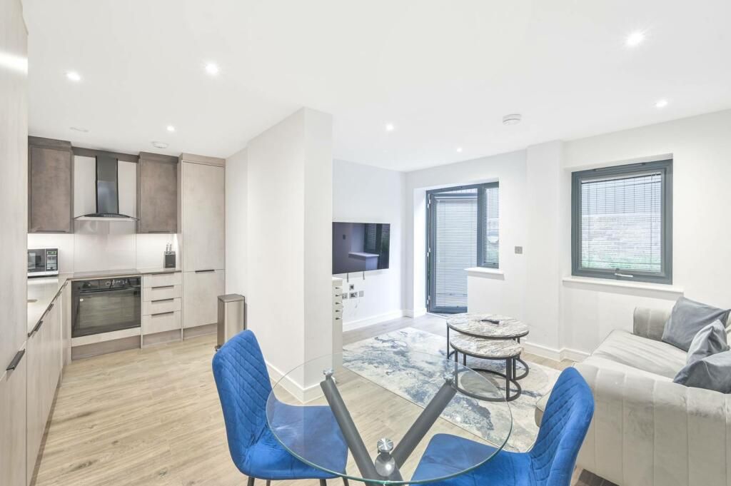 Property photo 2 of 8 Img_69_19_Original