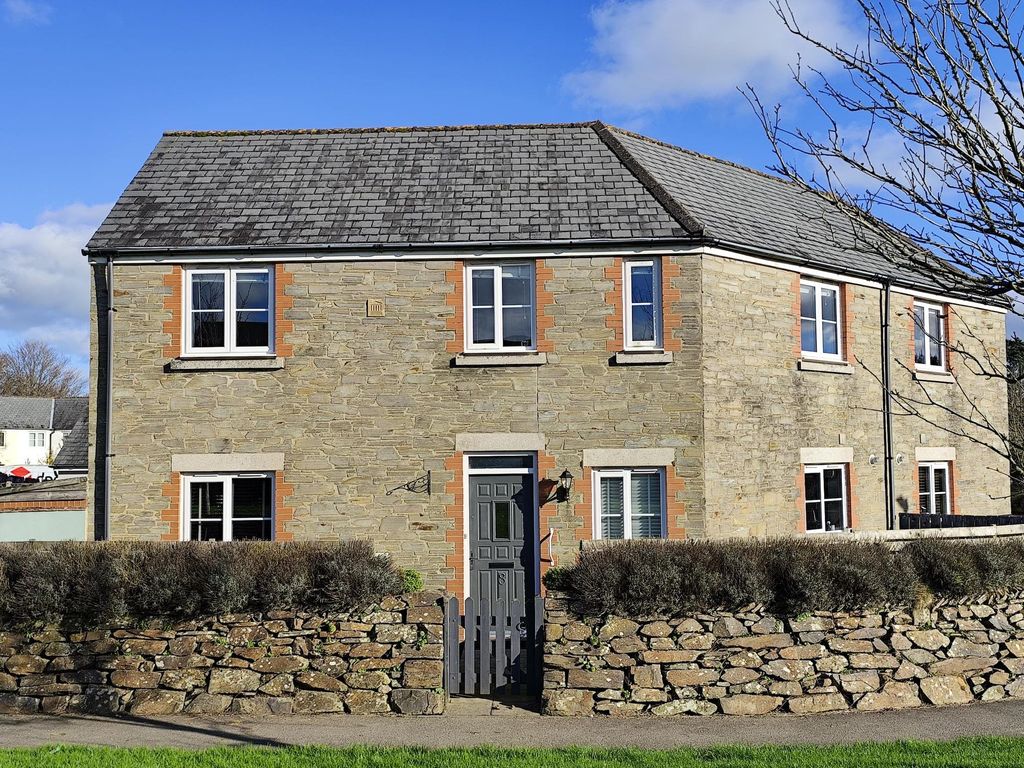 Property photo 1 of 25 Front