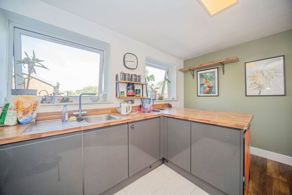 Property photo 3 of 14 Pbox-Img.Jpg