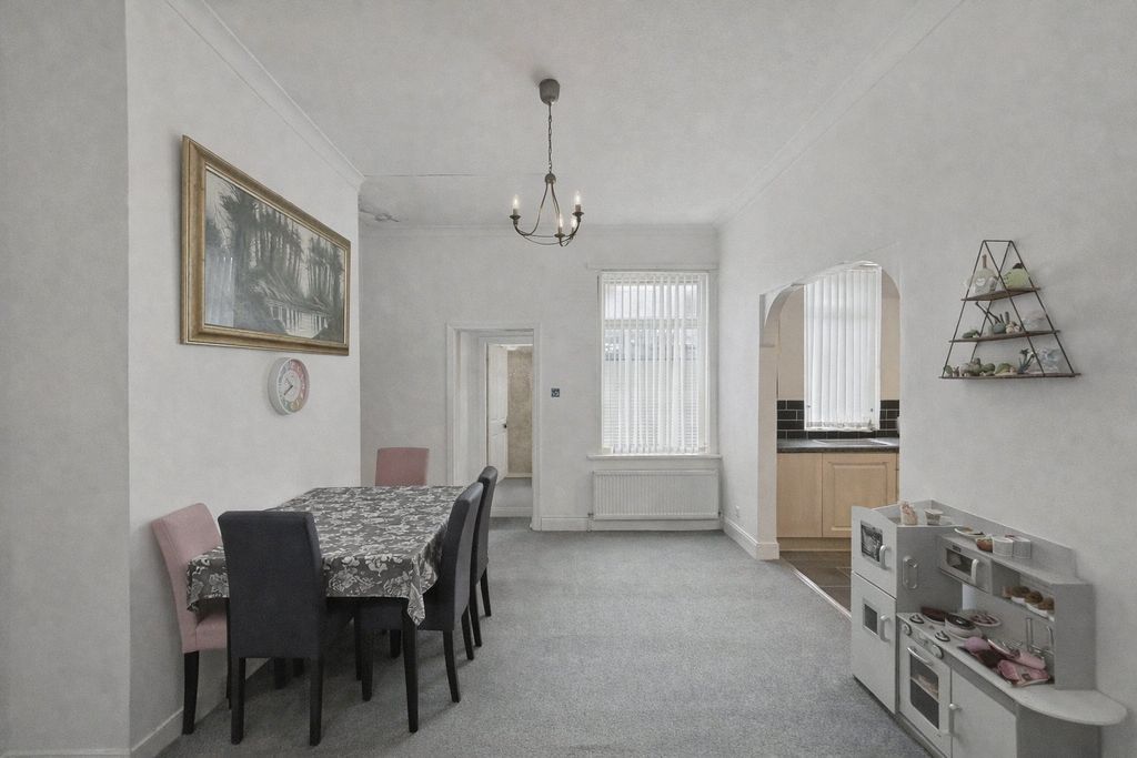 Property photo 3 of 9 Picture No. 04