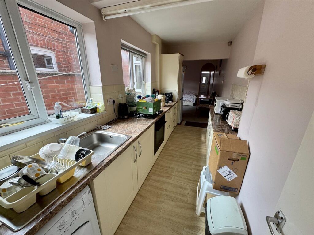 Property photo 3 of 6