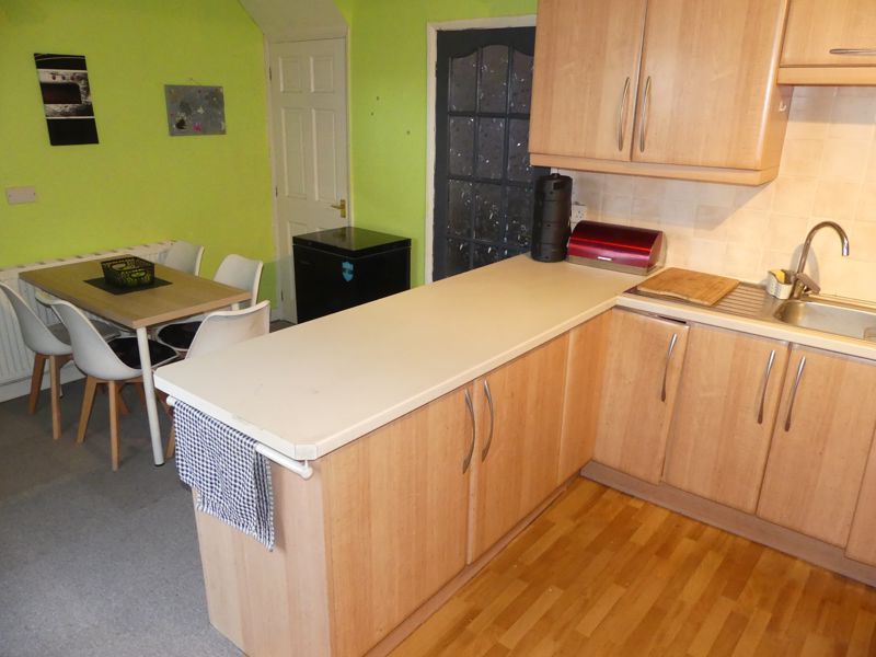 Property photo 3 of 17 Photo 16