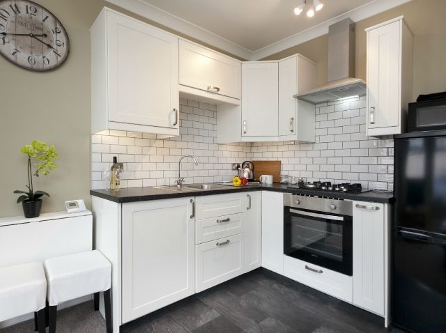 Property photo 2 of 5 4