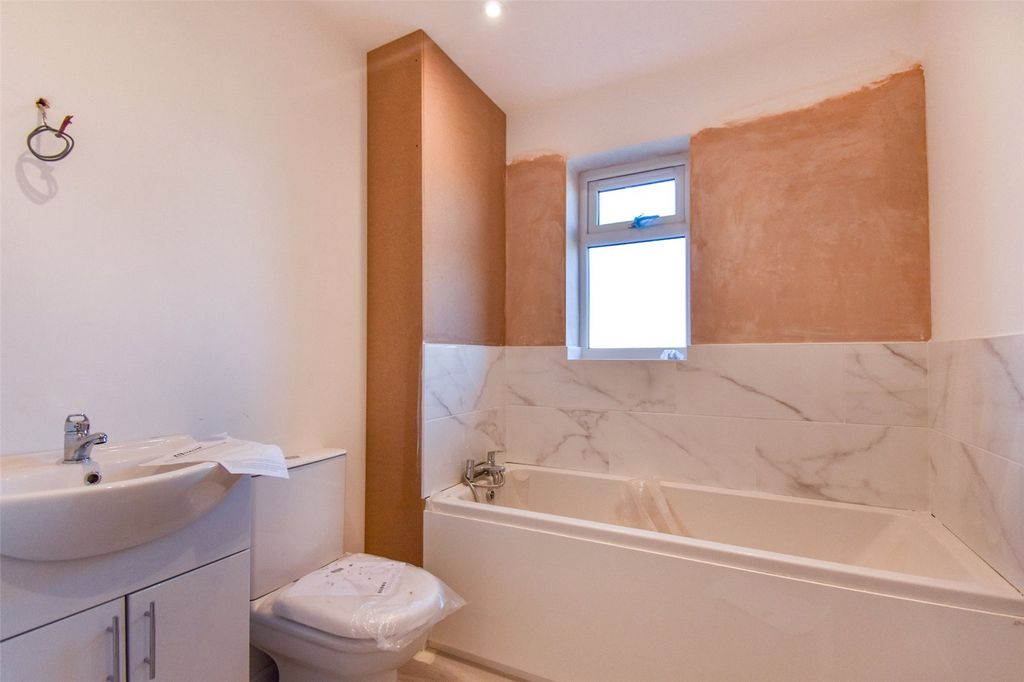 Property photo 3 of 7 Picture No. 13
