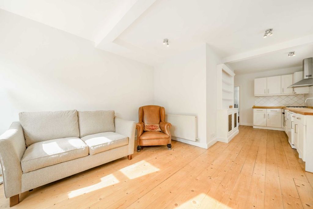 Property photo 3 of 8