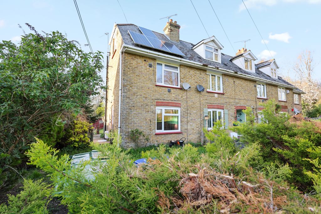 Property photo 1 of 18 13 Poplar View, Faversham, Me13 9Af