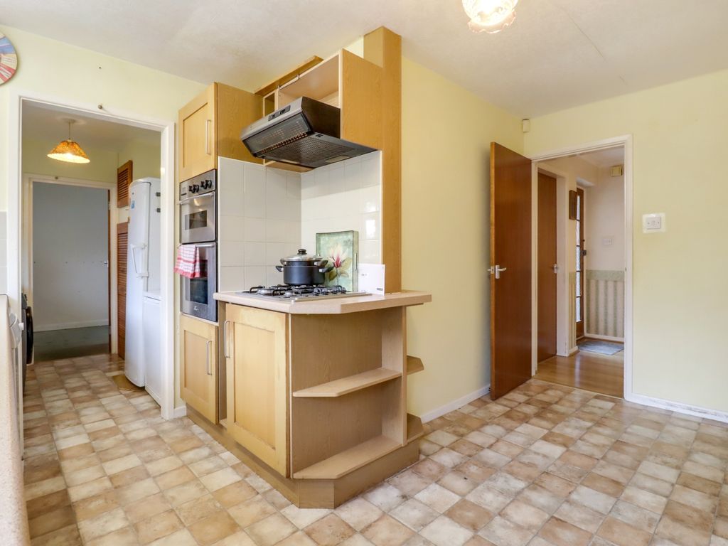 Property photo 3 of 21 Kitchen-I-2