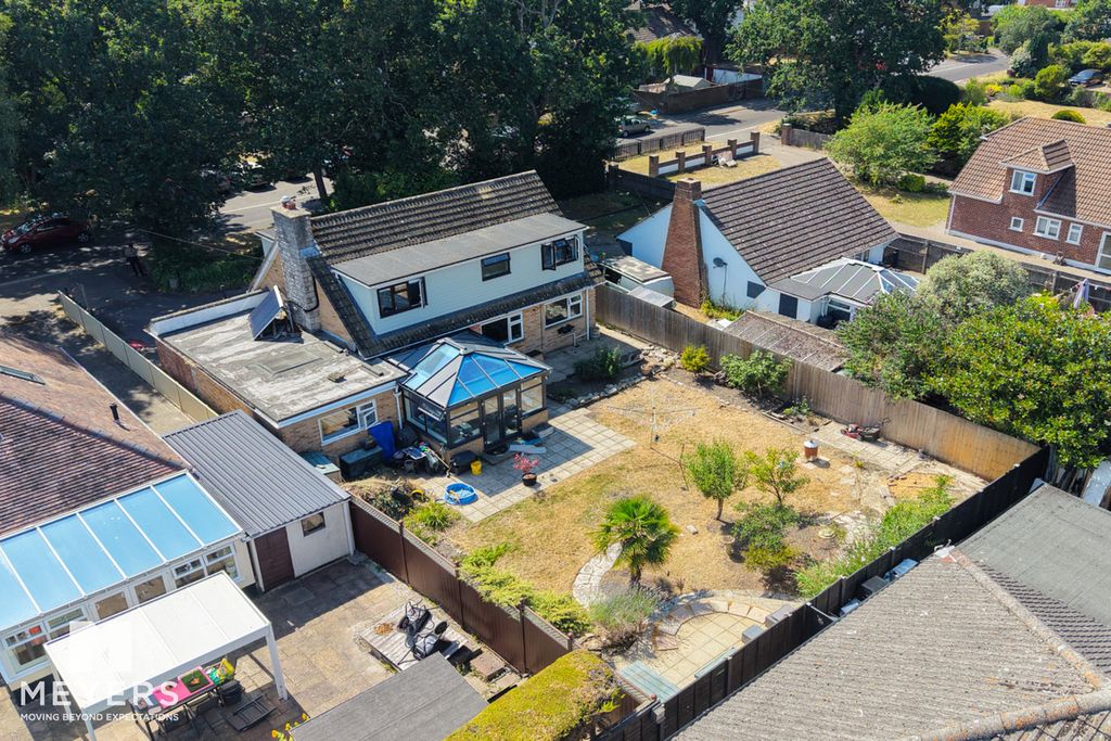Property photo 2 of 22