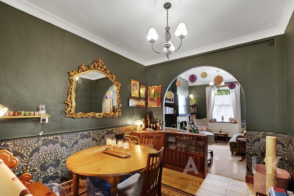 Property photo 3 of 38 Ar705874_5_6.Jpg