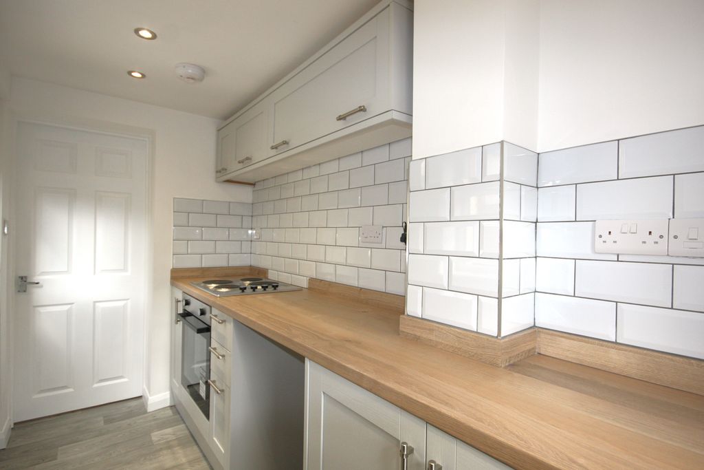 Property photo 2 of 11 Image