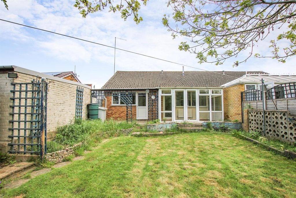 Property photo 2 of 11
