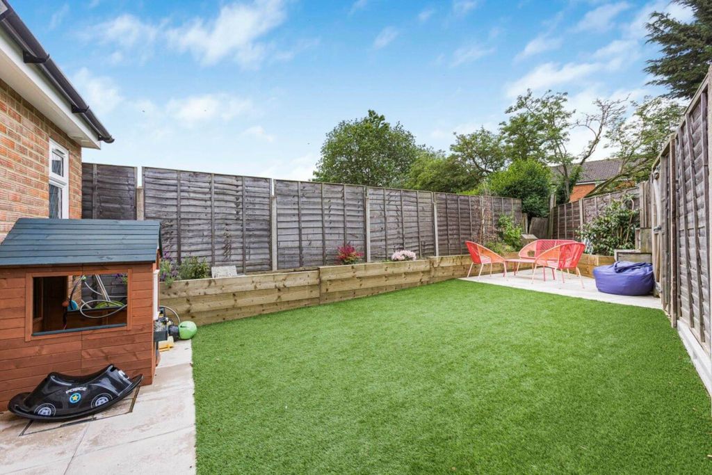 Property photo 2 of 18