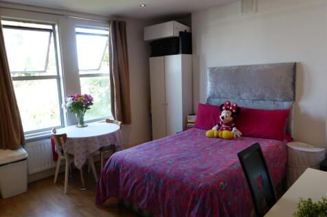 Property photo 1 of 6 Studio For Rent