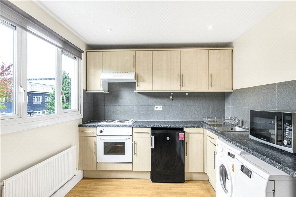 Property photo 3 of 15 Kitchen