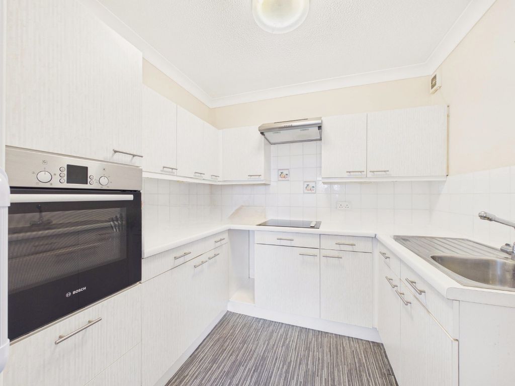 Property photo 3 of 10 4979807