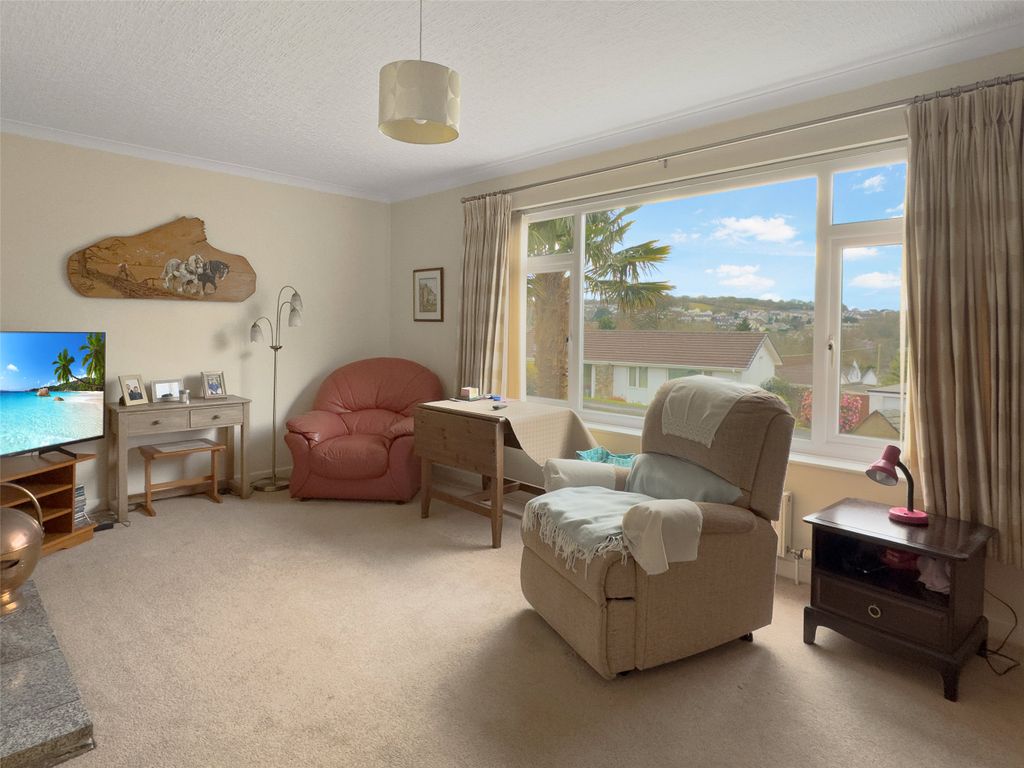 Property photo 3 of 10 3 - Picture No. 08