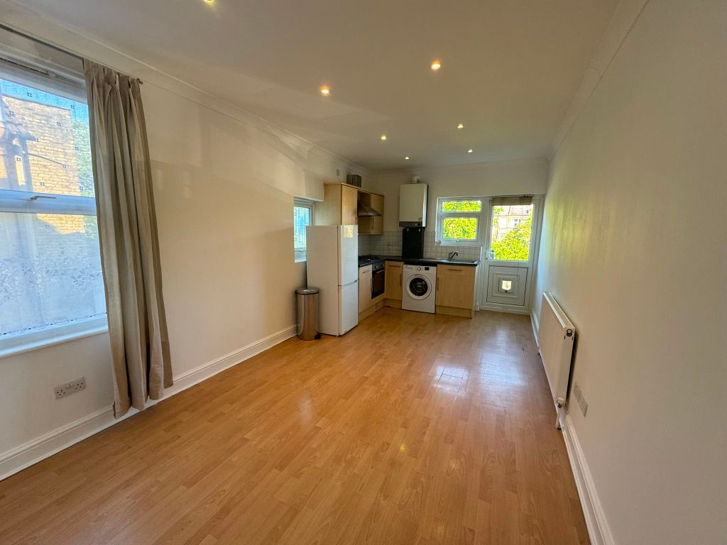 Property photo 2 of 7