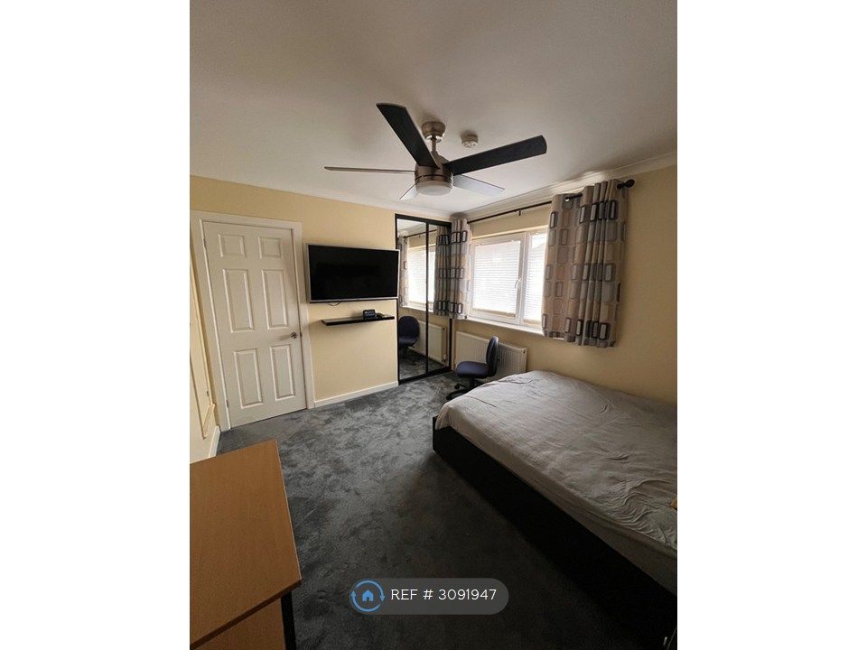 Property photo 3 of 13 Room 1