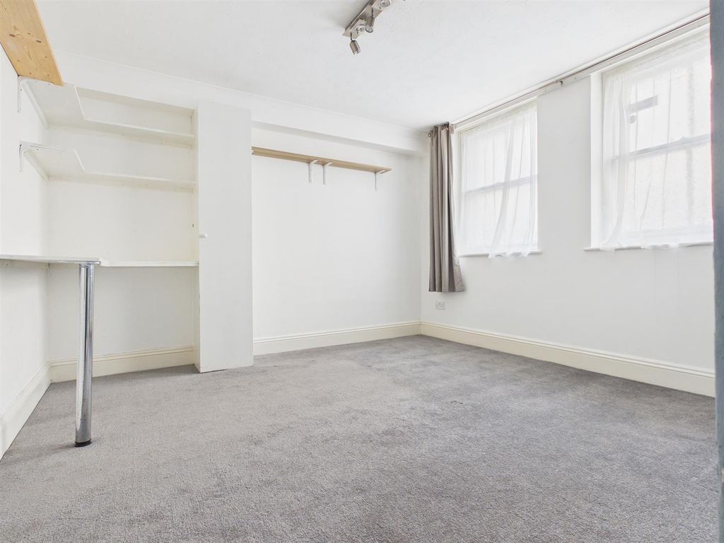 Property photo 2 of 5 Cam04311G0-Pr0110-Still002.Jpg