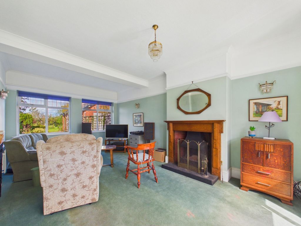 Property photo 2 of 28