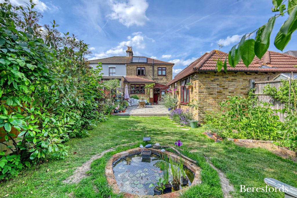 Property photo 2 of 22 Picture No. 30