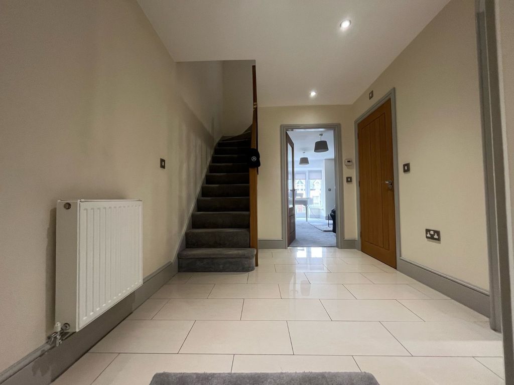 Property photo 3 of 18 Picture No. 28