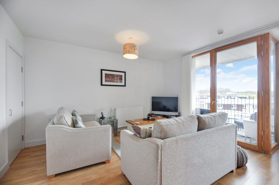 Property photo 2 of 24 Lounge.Jpg