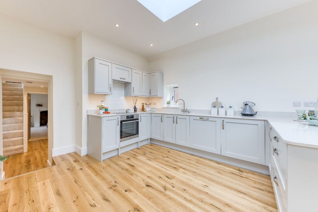 Property photo 3 of 42 4210673