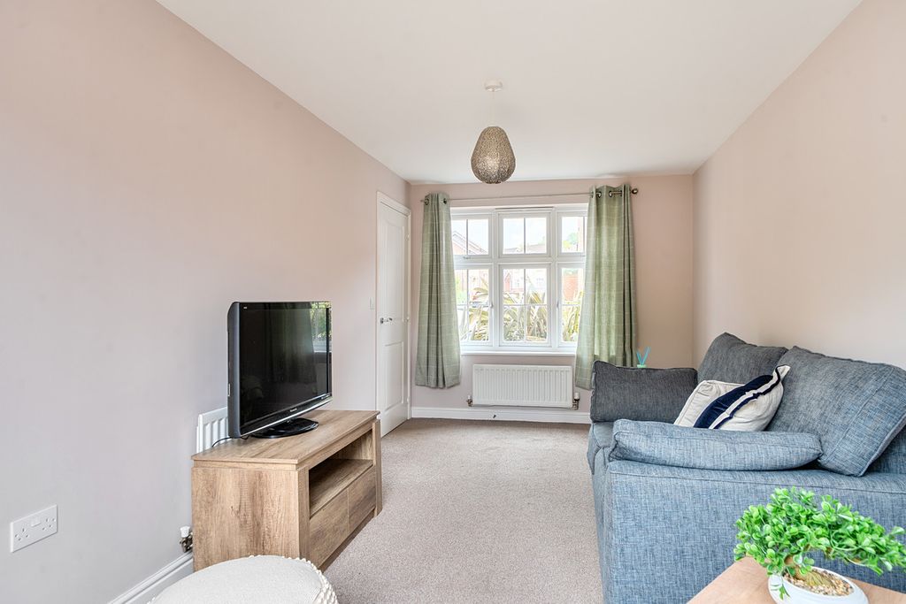 Property photo 2 of 24