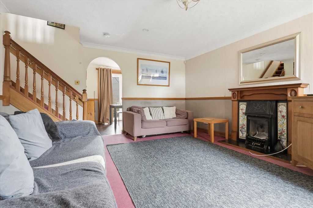 Property photo 3 of 26