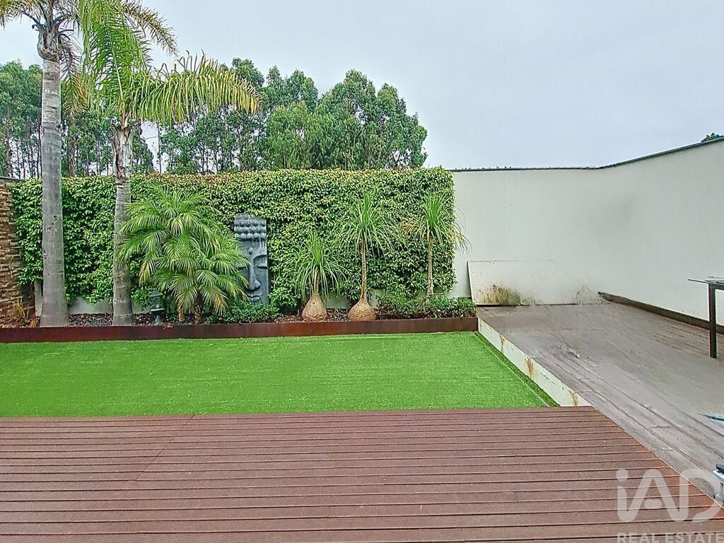Property photo 3 of 32