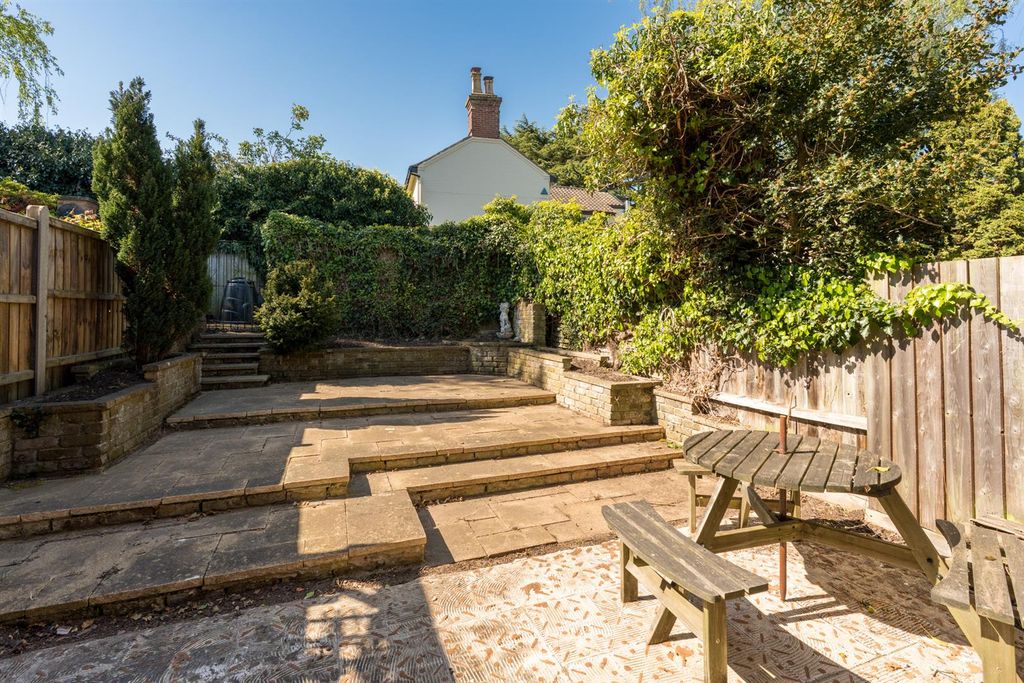 Property photo 3 of 17 57-Burystreet-003.Jpg