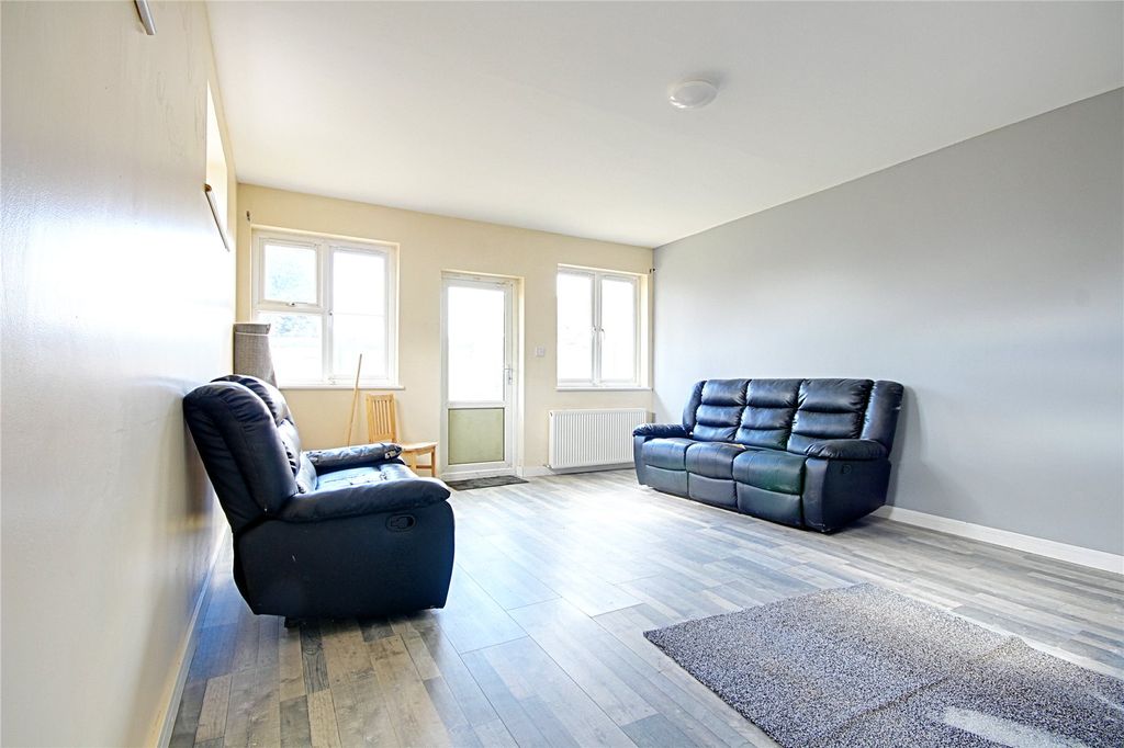 Property photo 2 of 13 Picture No. 01