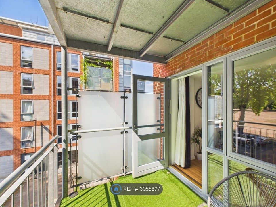 Property photo 2 of 21