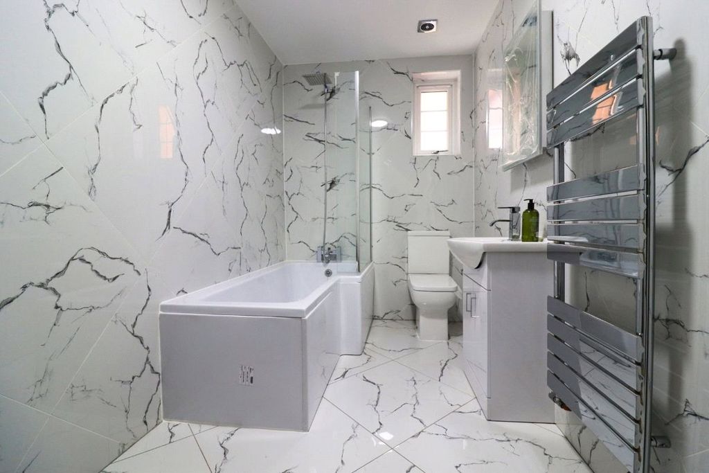 Property photo 3 of 12 Main Bathroom